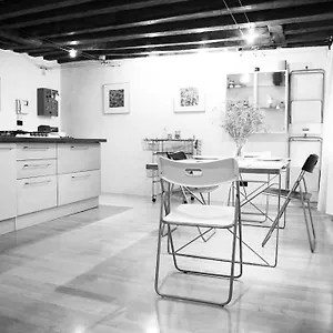  Apartment Bellissimo In Palazzo Storico Italy